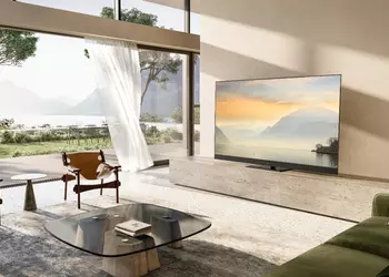 Panasonic ha presentato una TV OLED ...