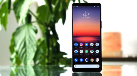 È emersa in rete un'immagine del Sony Xperia 1 V con fotocamera periscopica