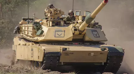 L'esercito statunitense mostra i carri armati M1A2 SEPv3 Abrams aggiornati durante le esercitazioni con l'Arabia Saudita 