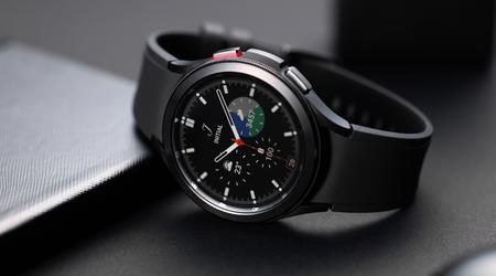 Samsung ha rilasciato una nuova versione software per il Galaxy Watch 4 e il Galaxy Watch 4 Classic.
