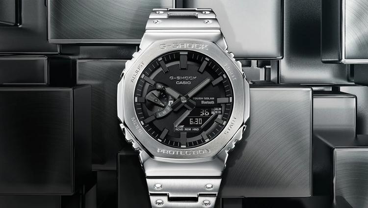 Il Casio G-Shock GM-B2100SD-1C in metallo ...