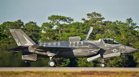 Negli Stati Uniti è stato ritrovato il relitto di un caccia di quinta generazione F-35B, costato 80 milioni di dollari, che è volato via con il pilota automatico dopo essersi espulso.