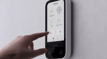KeyPad TouchScreen Jeweller: tastiera wireless con touch screen per il controllo del sistema Ajax