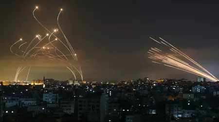 Gli Stati Uniti hanno contribuito ad abbattere i missili iraniani che volavano verso Israele