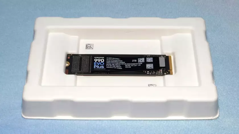 Confronto tra SN7100 e 990 EVO Plus