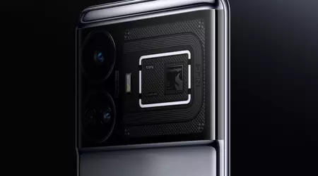Display curvo, pannello posteriore trasparente e retroilluminazione RGB: il realme GT 5 è apparso in un video ufficiale