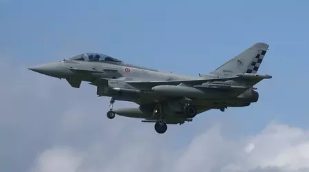 La NATO ha messo in allerta gli Eurofighter Typhoon per intercettare quattro aerei da guerra russi nello spazio aereo svedese e polacco