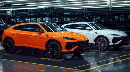 Lamborghini registra vendite record e la lista d'attesa per la Revuelto si allunga fino al 2027