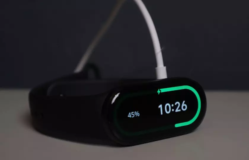 Xiaomi Smart Band 10 vs Xiaomi Smart Band 9 a confronto