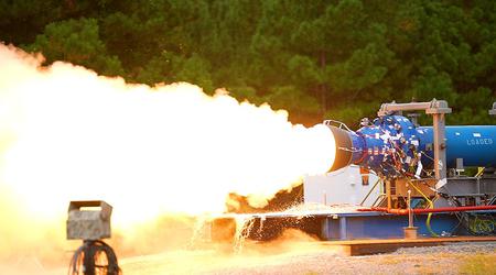 Northrop Grumman ha condotto un test di accensione statica di un razzo booster avanzato per voli verso Marte e la Luna nelle future missioni Artemis.