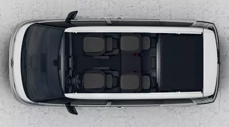 Volkswagen ID. Buzz ha ricevuto un divisorio che trasforma il minivan in un furgone (quasi)