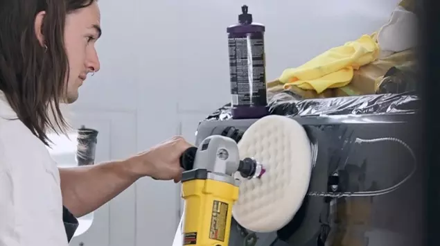 Ford anticipa un pickup elettrico per ...