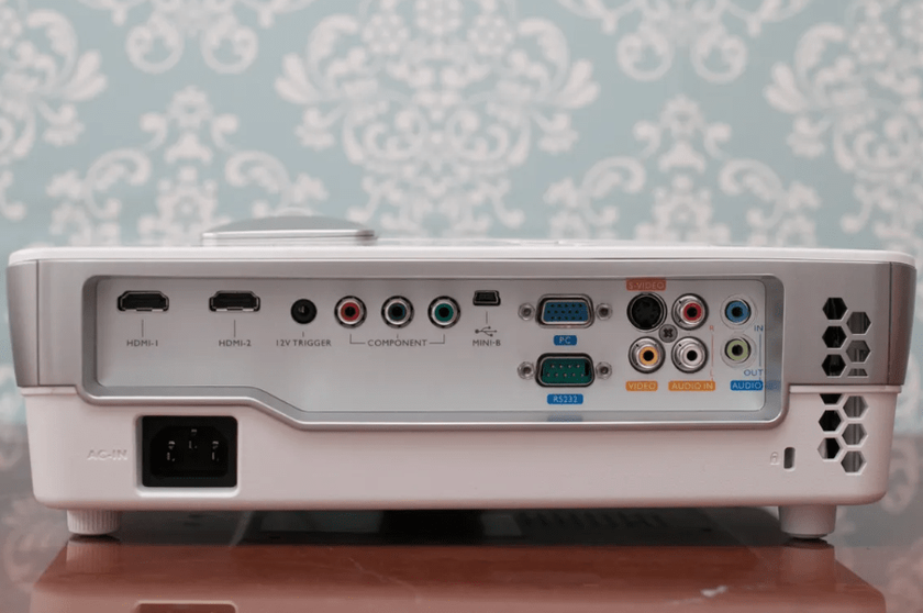 BenQ W1070 vs BenQ W1080ST