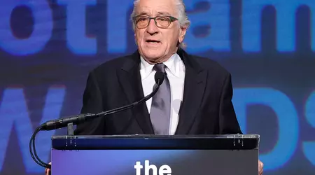 Robert De Niro ha accusato Apple di aver censurato il suo discorso durante la cerimonia di premiazione