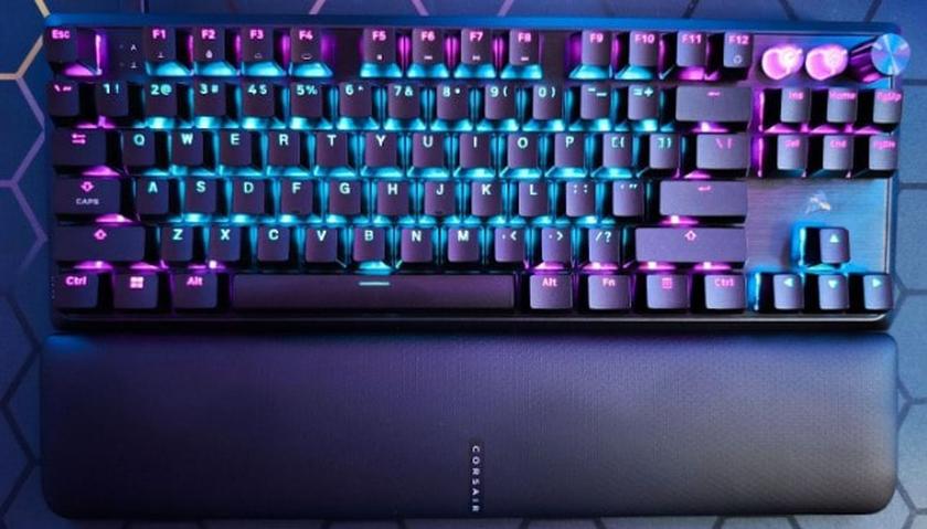 periferica gaming professionale Corsair K70 Pro