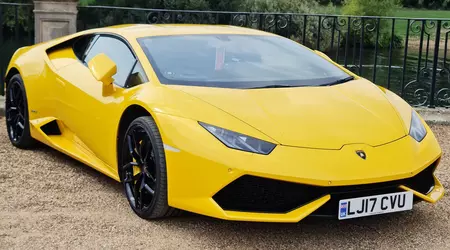 La Lamborghini presenta il suo nuovo logo