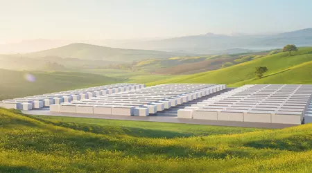 Il pacco batterie Tesla Megapack è completamente bruciato in California