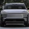 Vista in miniatura elettrica del Toyota Highlander 2027 4
