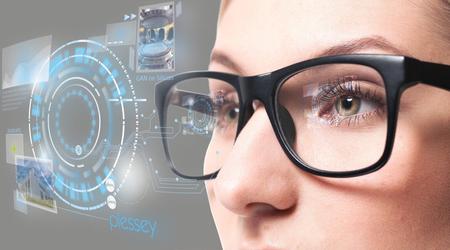 Bloomberg: Apple sta conducendo un sondaggio interno ed esplorando la possibilità di rilasciare i propri smartglasses
