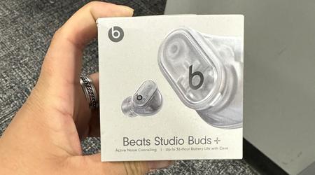 Le Beats Studio Buds+ avvistate da Best Buy: design trasparente, ANC migliorato e fino a 36 ore di durata della batteria