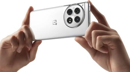 OnePlus 12 Glacial White Edition ha fatto il suo debutto fuori dalla Cina