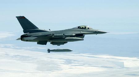 Gli Stati Uniti trasferiscono all'Ucraina le bombe JSOW per gli F-16, che possono colpire obiettivi fino a 110 km di distanza