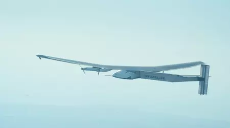 Gli Stati Uniti testano il drone Skydweller con pannelli solari