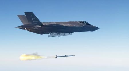 La Spagna ha approvato l'acquisto di 72 missili AIM-120C-8 AMRAAM per un valore di 105 milioni di dollari per gli Eurofighter Typhoon, gli F/A-18 Hornet e i NASAMS.