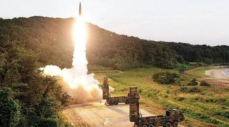 La Repubblica di Corea ha mostrato i sistemi di difesa aerea L-SAM, un misterioso UAV, i carri armati K2 e gli obici K9, ma non ha mostrato l'ultimo missile balistico Hyunmoo V.