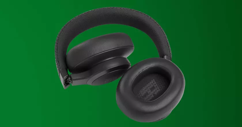 JBL Live 660NC cuffie per terza età