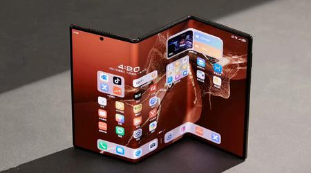 Insider: Samsung svelerà uno smartphone triplo pieghevole simile al Huawei Mate XT all'inizio del 2026
