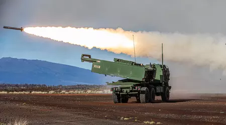 Il drone ucraino SHARK ha aiutato il sistema missilistico statunitense HIMARS a distruggere i lanciarazzi multipli russi BM-21 Grad e BM-27 Uragan.