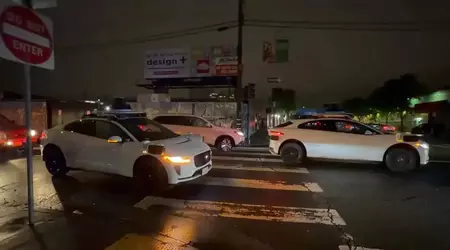 I robotaxi di Waymo hanno causato ingorghi durante un'interruzione di corrente a San Francisco