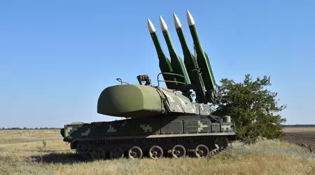 L'Ucraina e gli Stati Uniti hanno creato il sistema di difesa aerea FrankenSAM, basato sul sistema SAM Buk, in grado di lanciare missili RIM-7 Sea Sparrow.