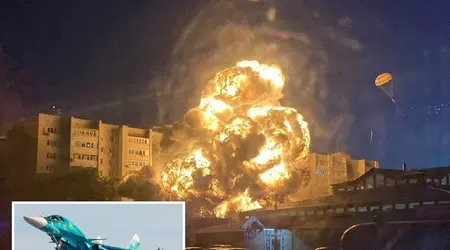 Un caccia supersonico Su-34 del valore di 50 milioni di dollari si è schiantato su un condominio in Russia