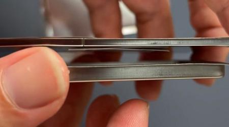 Una nuova foto mostra quanto sarà sottile la batteria dell'iPhone 17 Air