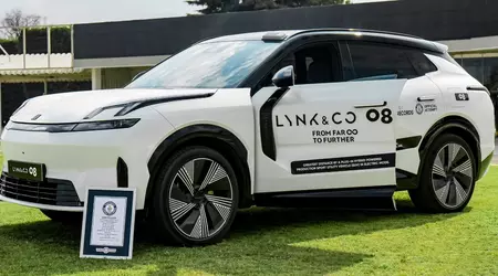 Lynk & Co 08 stabilisce un record mondiale di autonomia elettrica tra i PHEV