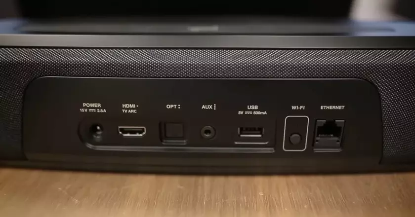 POLK AUDIO MAGNIFI MINI soundbar sotto monitor