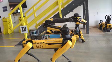 Boston Dynamics insegna al robot Spot a parlare (sì, con ChatGPT e altri modelli AI) - video