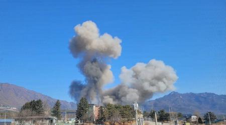 Il caccia KF-16 della Corea del Sud sgancia per errore 8 bombe su edifici residenziali e una chiesa: ci sono vittime