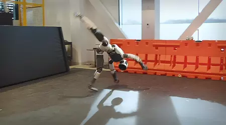Un robot che balla la breakdance: Boston Dynamics ha svelato le incredibili capacità acrobatiche del suo robot Atlas