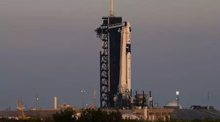 La NASA rinvia d'urgenza il lancio della Crew Dragon con astronauti verso la ISS a 150 secondi dal decollo, e SpaceX potrebbe stabilire una pietra miliare storica