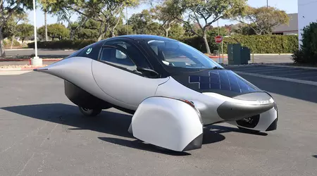 Aptera ha presentato un veicolo elettrico solare pronto per la produzione al CES 2025