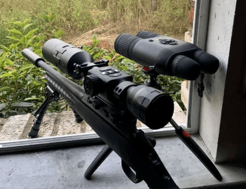 Binocolo ATN BINOX 4K con telemetro