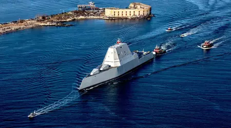Gli Stati Uniti hanno inviato il loro più avanzato cacciatorpediniere stealth USS Zumwalt sulle coste della Cina per valutare la possibilità di schierare missili ipersonici nella regione.