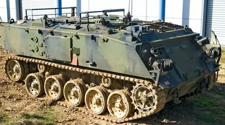 I volontari acquistano 17 veicoli blindati per Azov nel Regno Unito