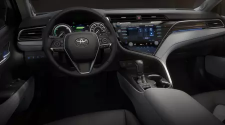 Toyoda Gosei ha creato una nuova tecnologia per riciclare la plastica delle auto - partirà dagli elementi della Toyota Camry