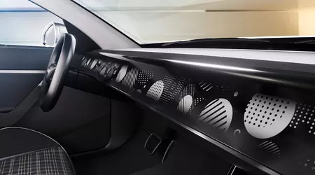 Continental ha presentato un cockpit personalizzabile con un display E Ink di 1,3 metri di larghezza