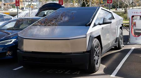 Tesla Cybertruck Foundation Series riceverà una ricarica gratuita a vita sulla rete Supercharger