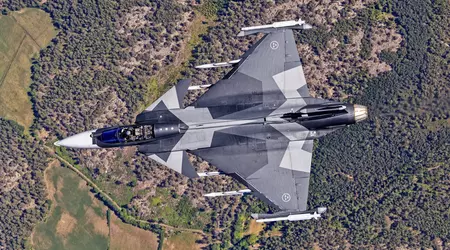 Il caccia JAS 39 Gripen E modernizzato ha un'ala più grande per aumentare la manovrabilità e può trasportare più missili.